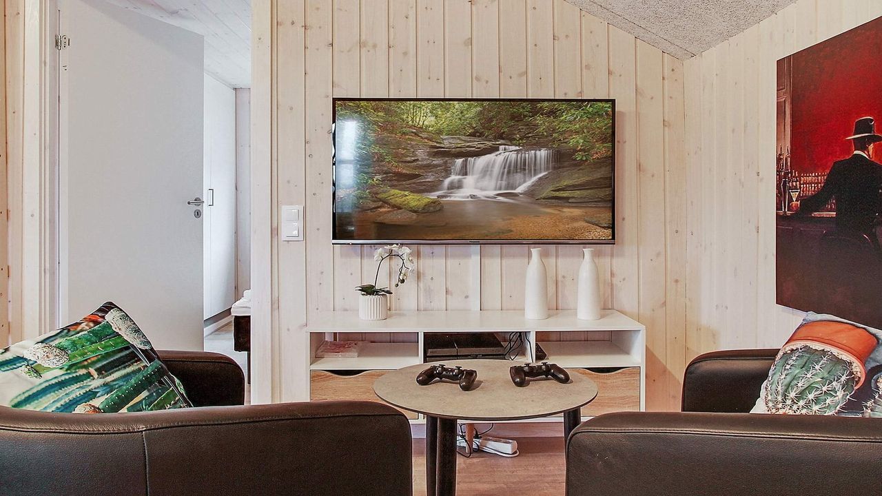 Indoor Indoor